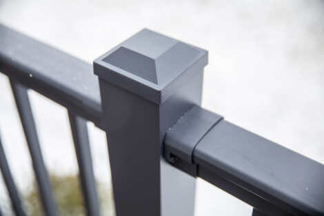 Lincoln Aluminum Railing
