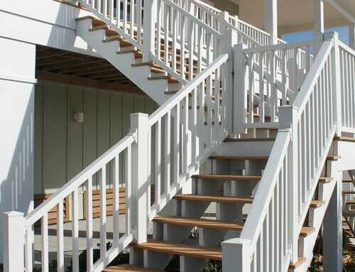 Flared Savannah Vinyl Stair Railing using 22.5 Stair Adaptor with Savannah Gate